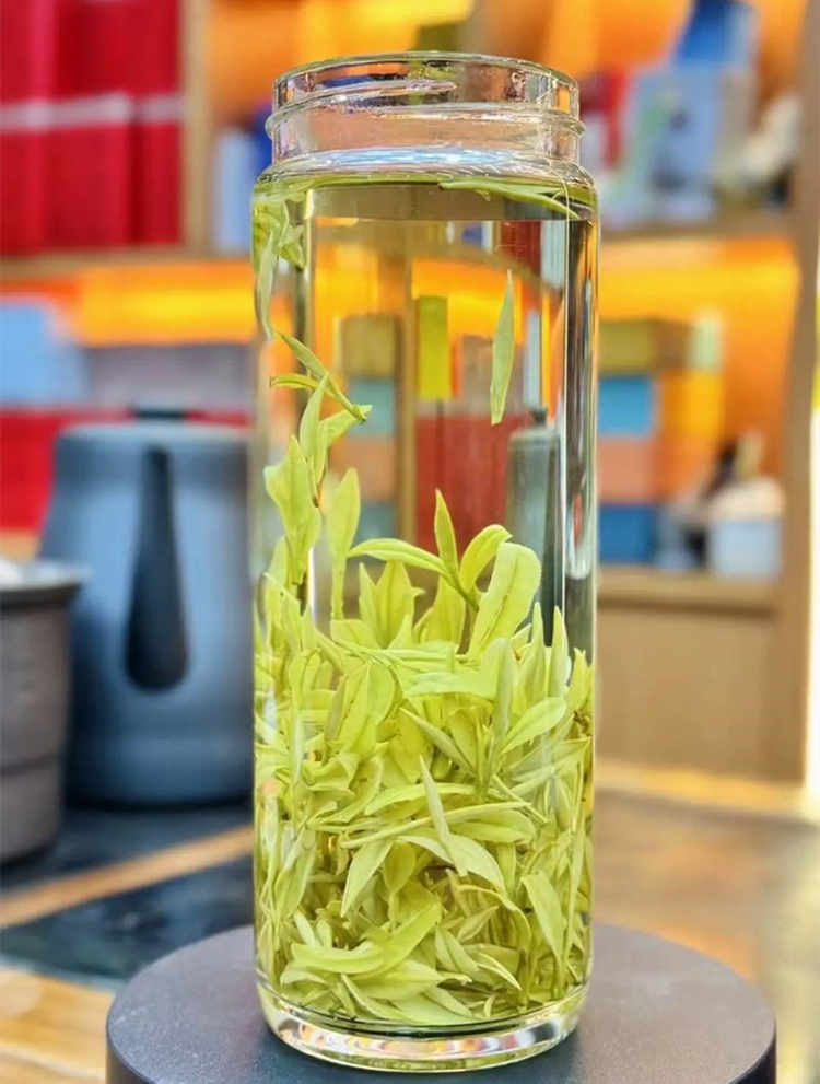 奶白茶